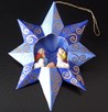 Kerststal in blauwe ster