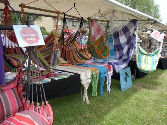 hangstoelen en hangmatten