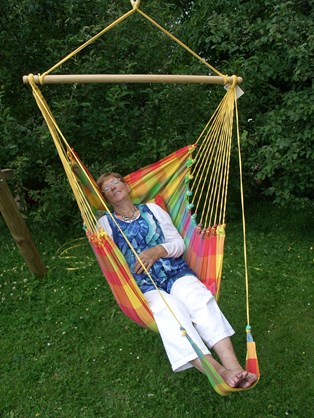 Onze hangstoelen nemen we ook mee naar de markt onder de linden in Noordwijk