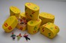 6 kleine zorgenpoppetjes in een geel doosje