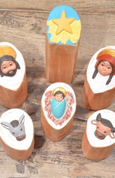Kerstgroep boomstam
